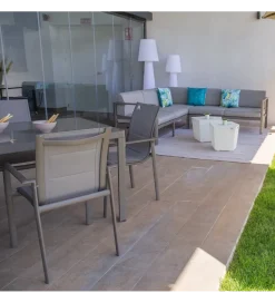 Stół ogrodowy STELLA 90 cm bordowy aluminium szklany blat
